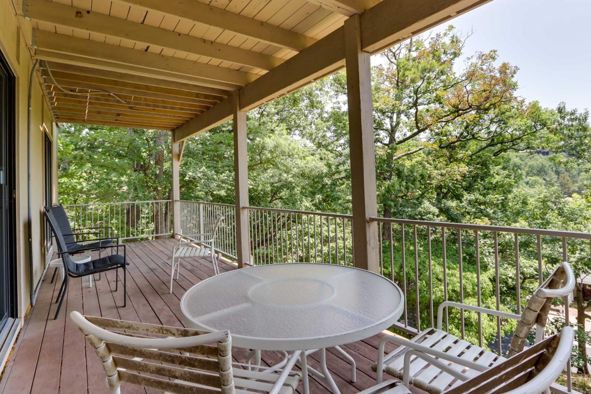 Margaritaville Resort Retreat With Hot Tub And Deck Osage Beach Exterior photo